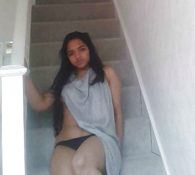 Porn image GORGEOUS DESI!
