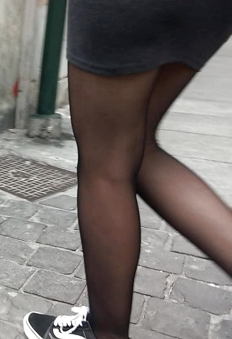 Porn image Beauty Legs With Black Stockings (babes) candid