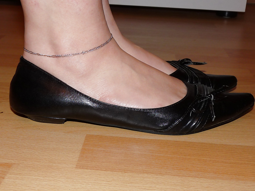 Porn image Wifes sexy black leather ballerina ballet flats shoes 2