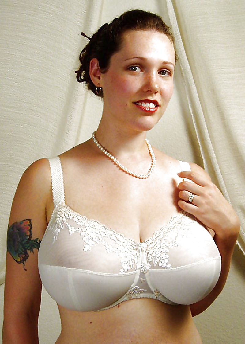 Big boobs small bra gallery