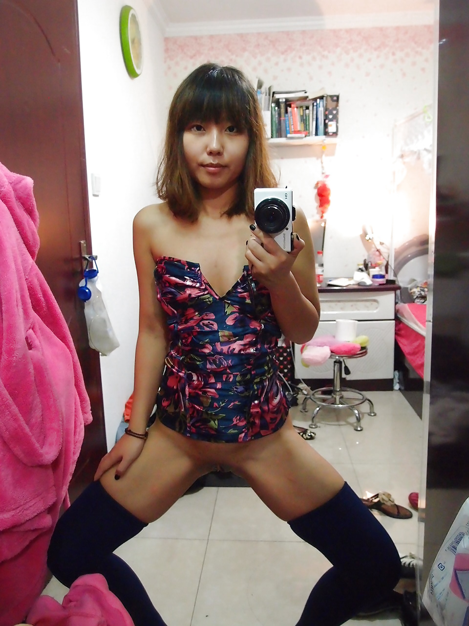 Porn image Chinese Student