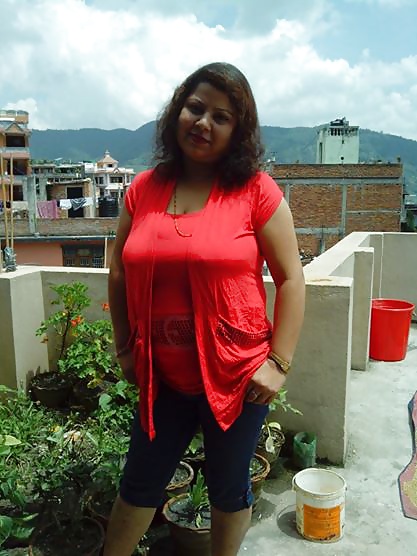 Nepali Big Boobs Girl - Sexy nepali mom ROSANI with her huge boobs - 7 Pics | xHamster