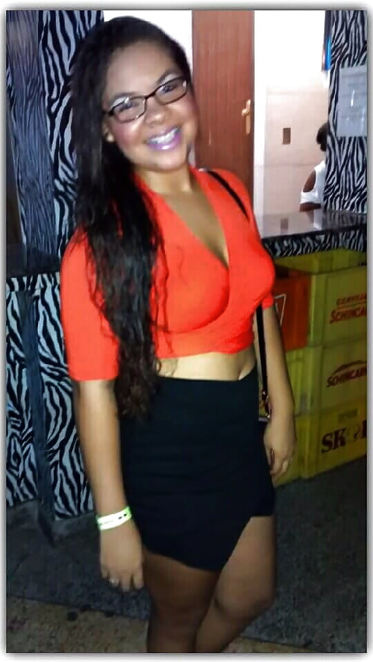 Porn image latinas joven babes cleavage big tits