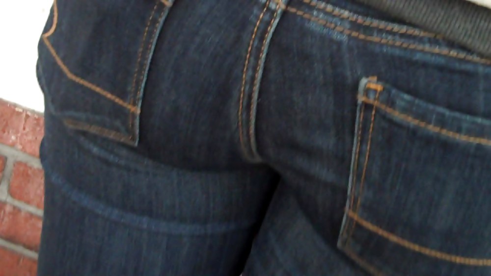 Porn image Betsy's butt ass booty in jeans