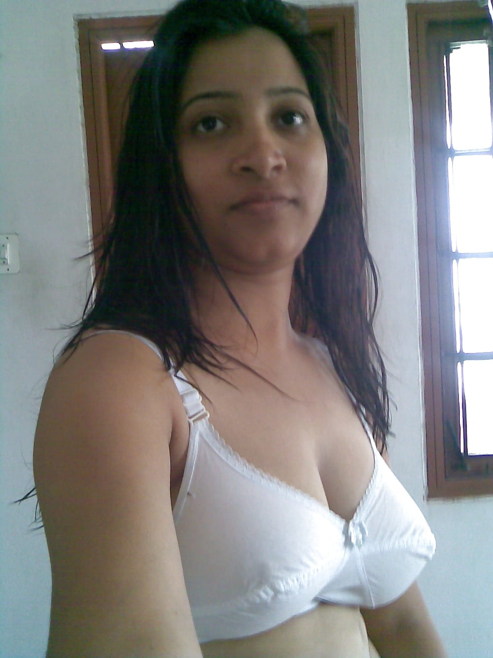 Porn Image Indian Women Showing Her Natural Boobs After Shower 136424502
