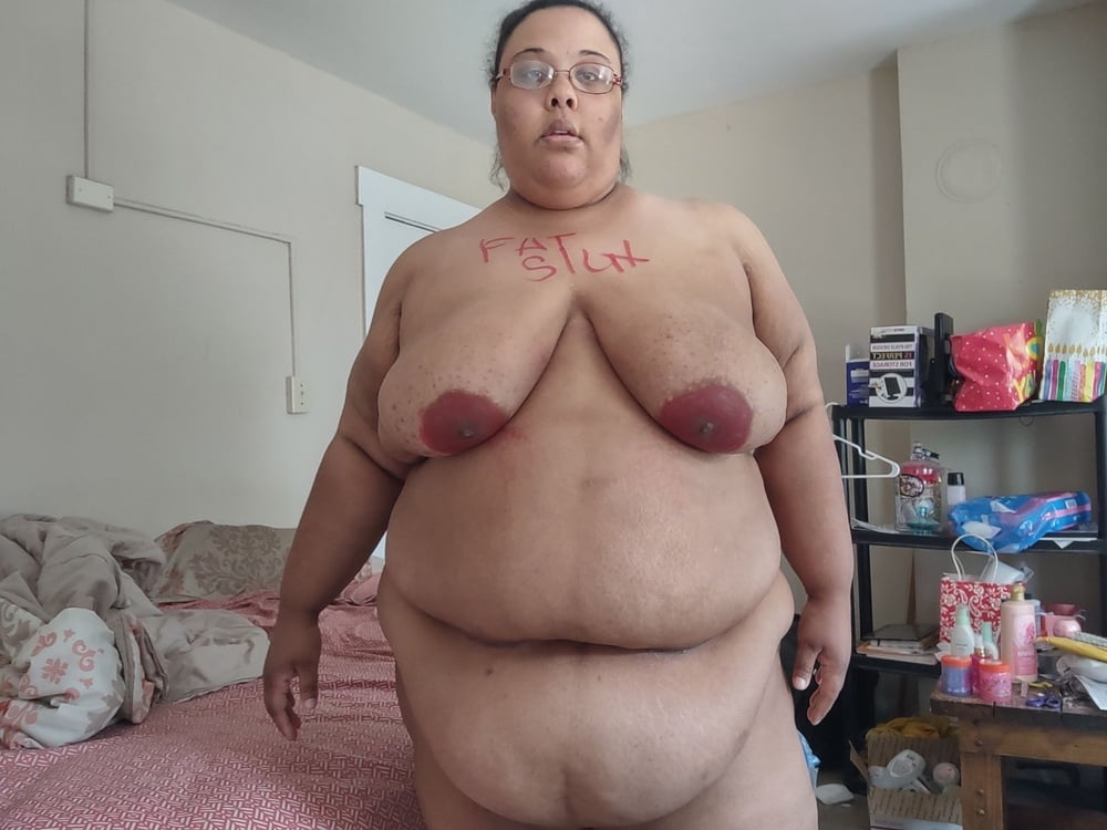 Humiliated SSBBW Slut Jessica Jones colors in huge areolas - 13 Photos 