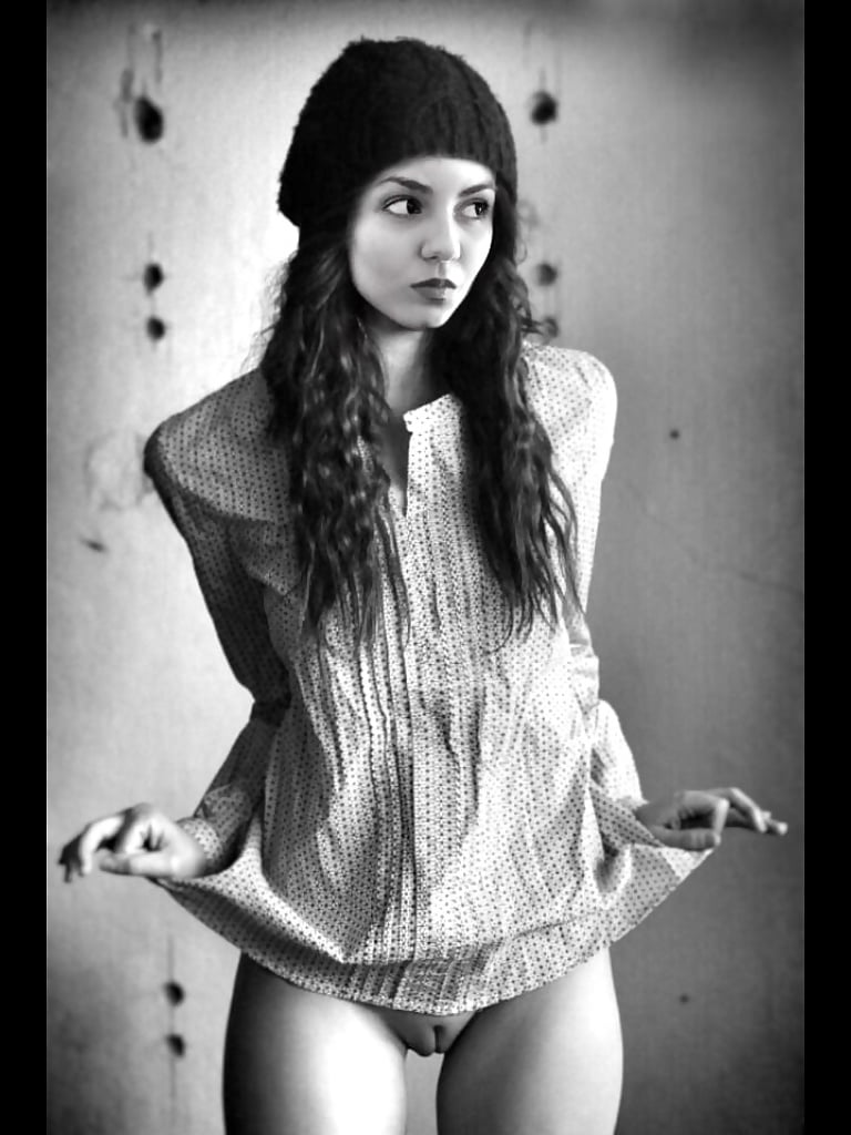 Porn image shaved pussy