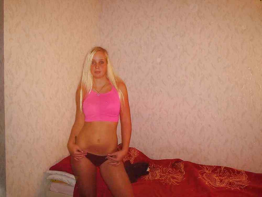 Porn image Sweet Amateur Teen Shows Body by DarKKo