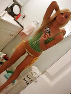 Porn image Sexy Blond SelfShooter