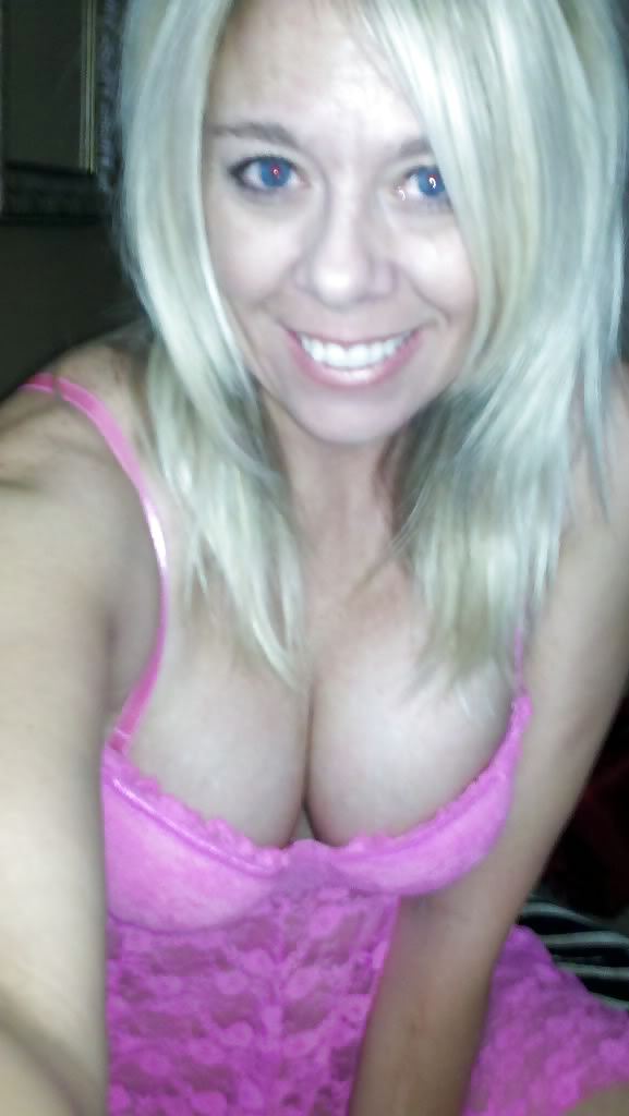 Porn image Sexy Blonde MILF Self Shots