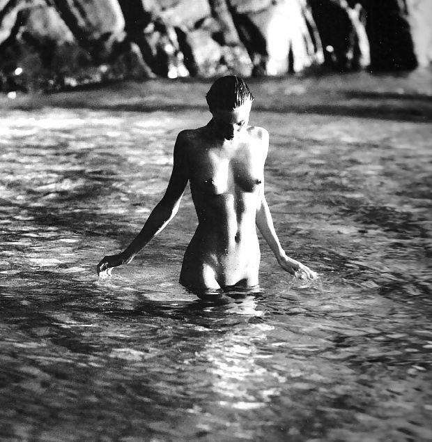 Topless Miranda Kerr Nude Wallpaper Scenes