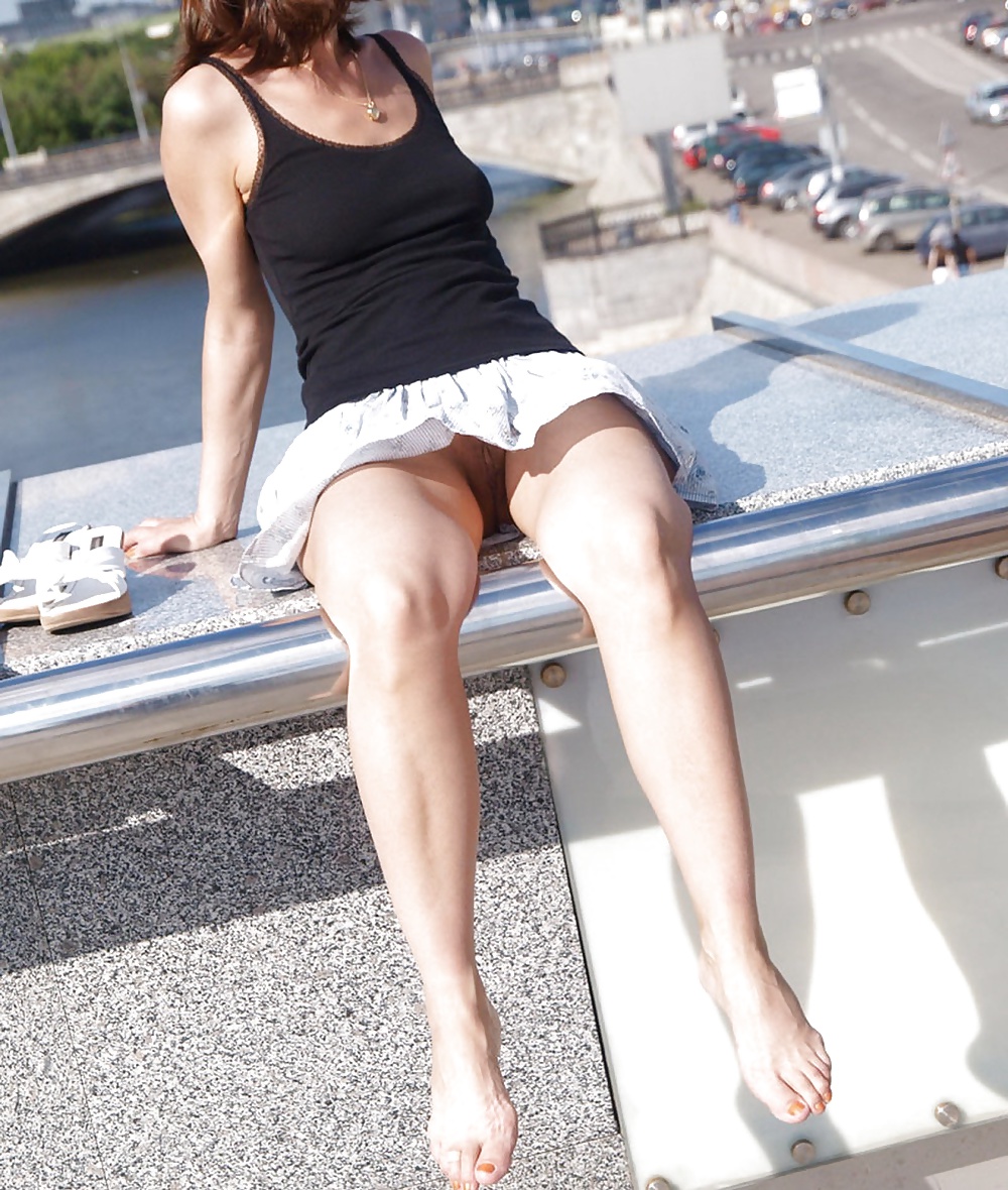 Porn image Travels without a panties # 7