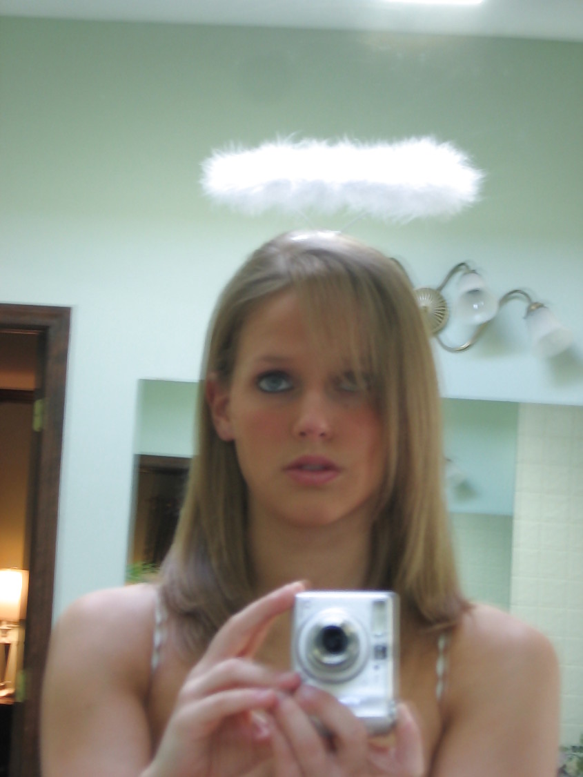 Porn image Teen showing herself