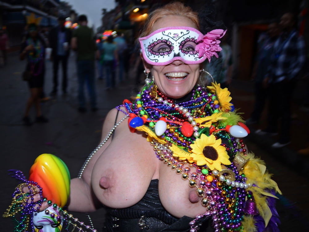 Pretty Mardi Gras Flasher Banged Her Breast Sucked Sex Galleries