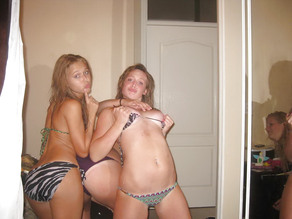 Porn image Party Girls