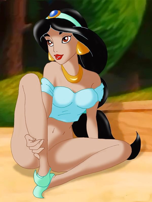 Disney Porn Striptease With The Princess Ariel