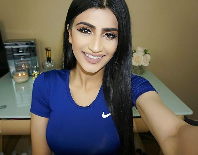 Porn image Indian Sikh girl Non Nude ass