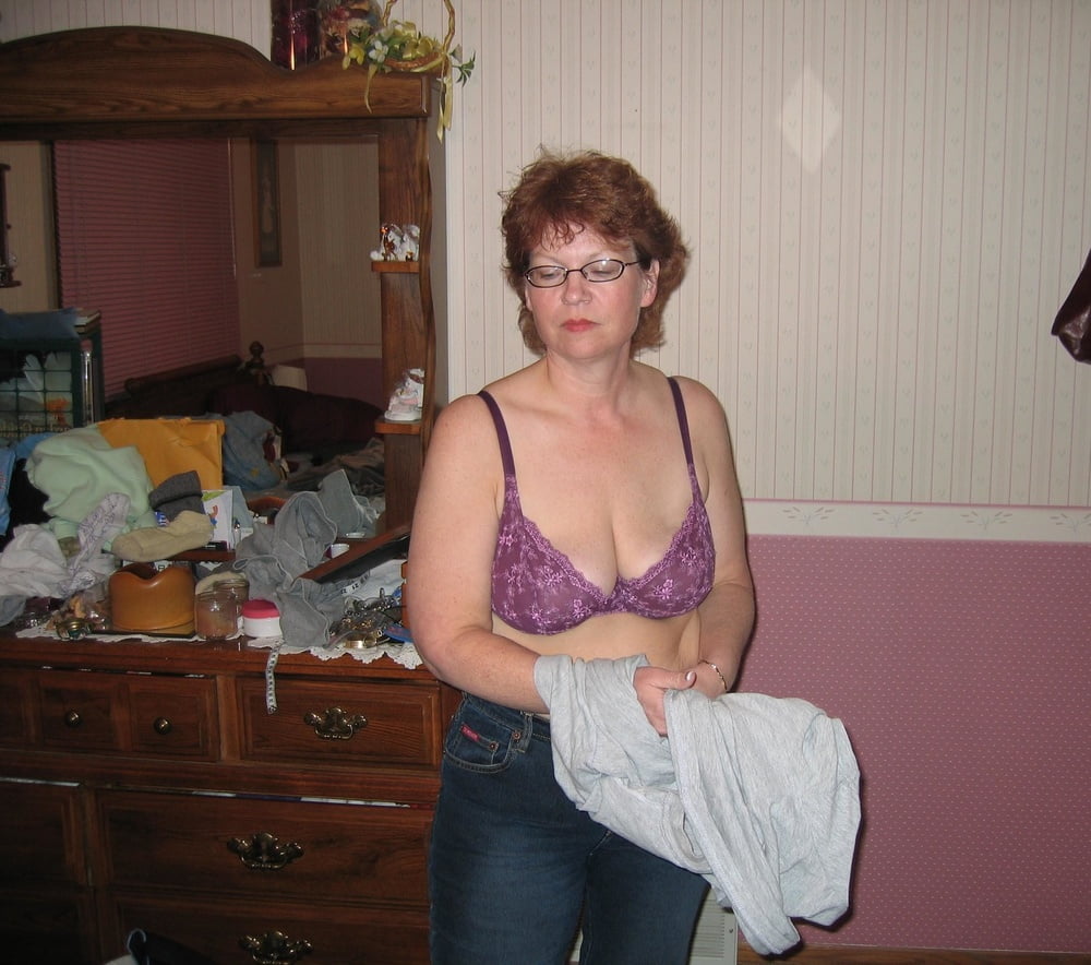 Mom Please put your clothes on - 23 Photos 