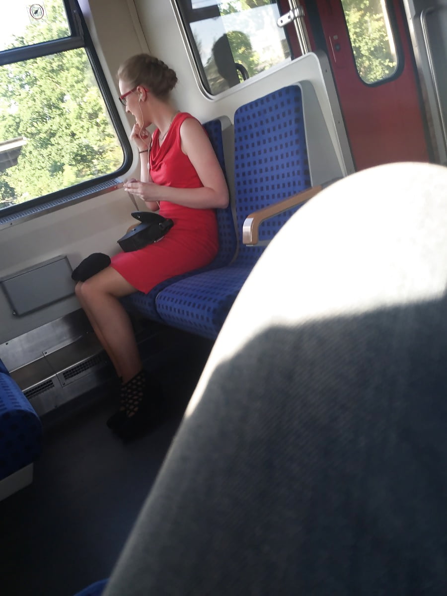 Porn image Nice (non nude) girls 221