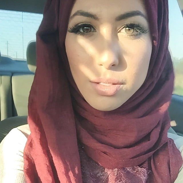 Porn image very hot and classy arab hijab teen