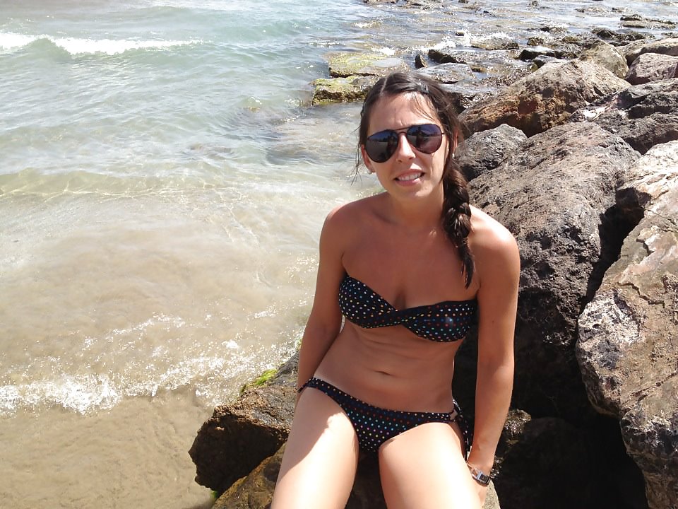 Porn image they crying when read degrading comments