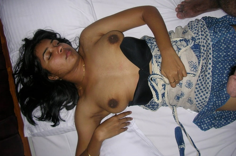 Threesome Malayalee Nude Indian Desi Wife 271 Pics 4