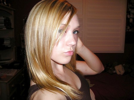 Pretty Amateur Blonde 19