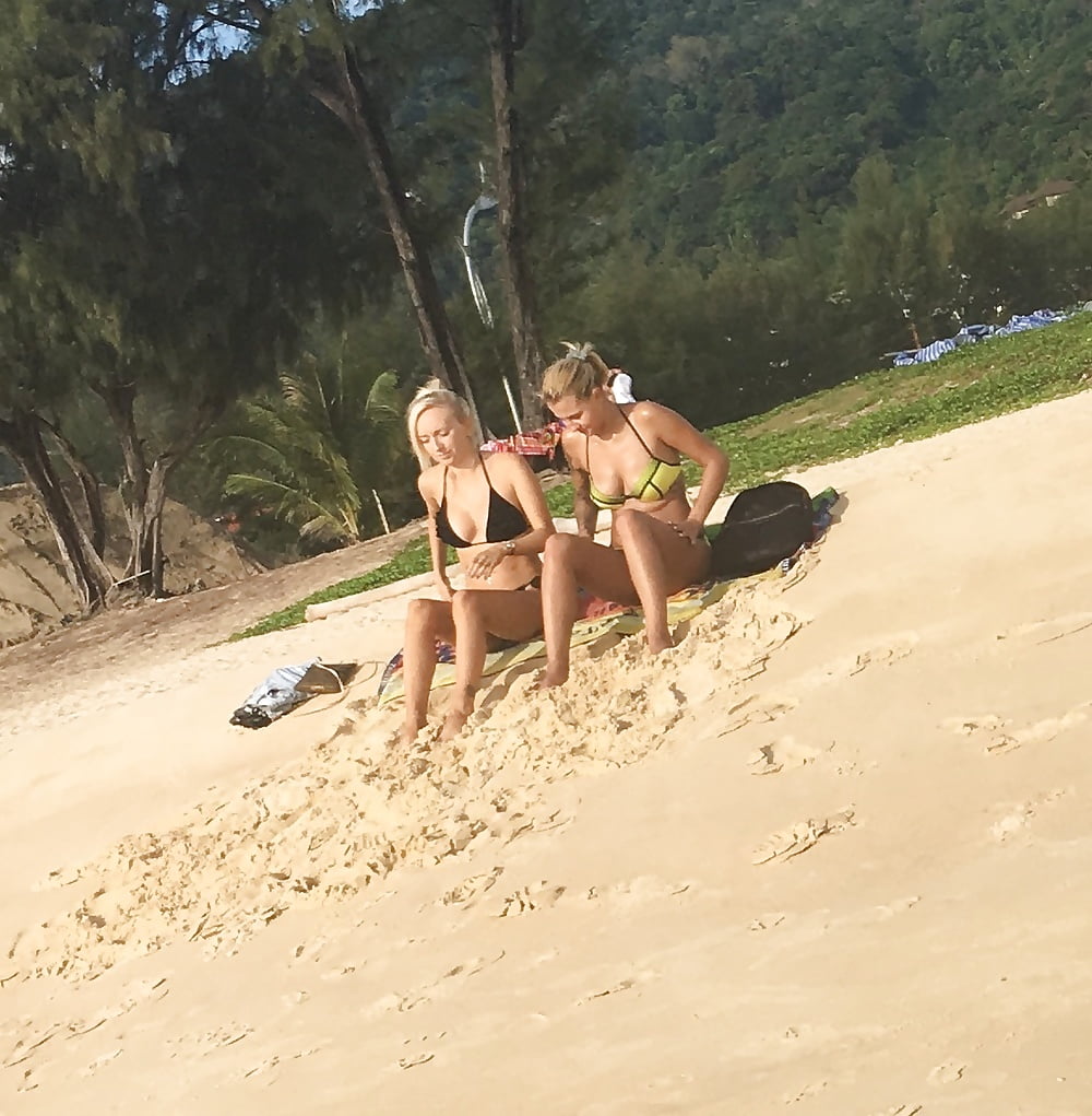 Porn image 2 blonde sluts with big tits in bikinis