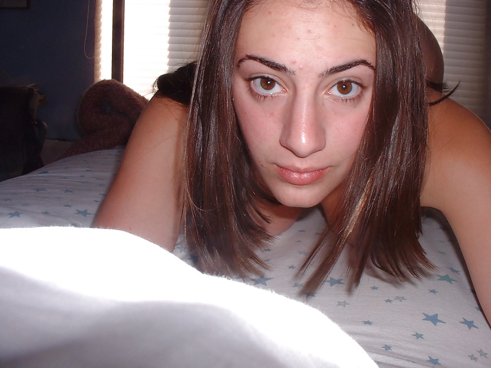 Porn image HOT BRUNETTE