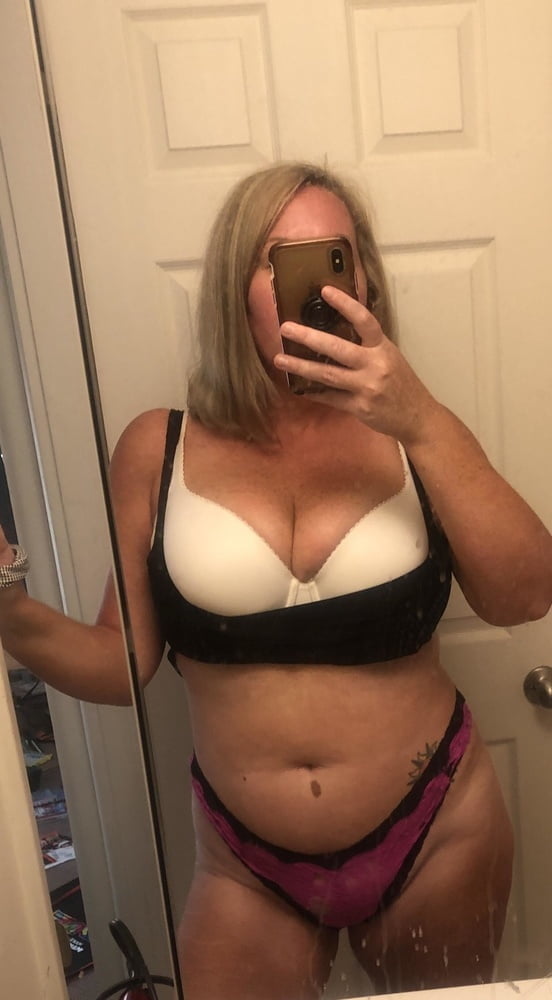 40 Year Old Milf Tits - 94 Photos 