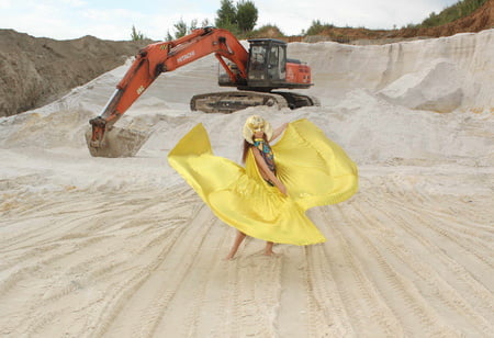 queen of excavators         