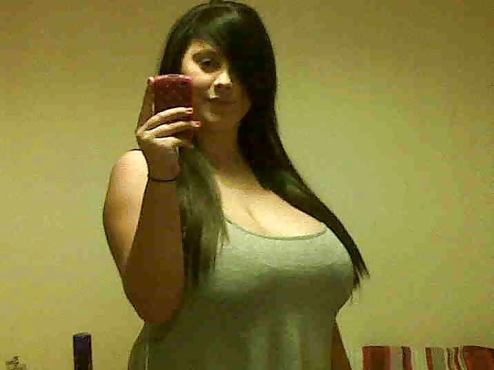 Porn image SmutDates Username 'AliciaSingle18'