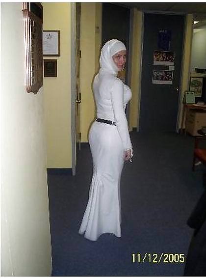 Porn image Hijabi Whores for your cum tributes