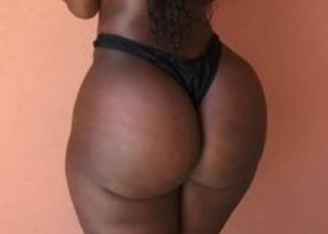 My Black girl's Big Ass - 21 Photos 