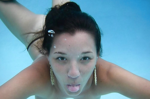 Porn image Morena na piscina