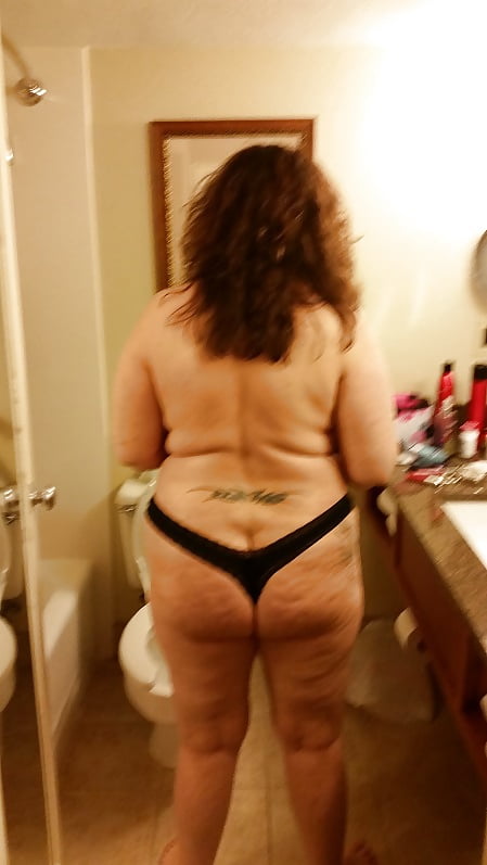 Porn image Thick Married MILF Valentines Day