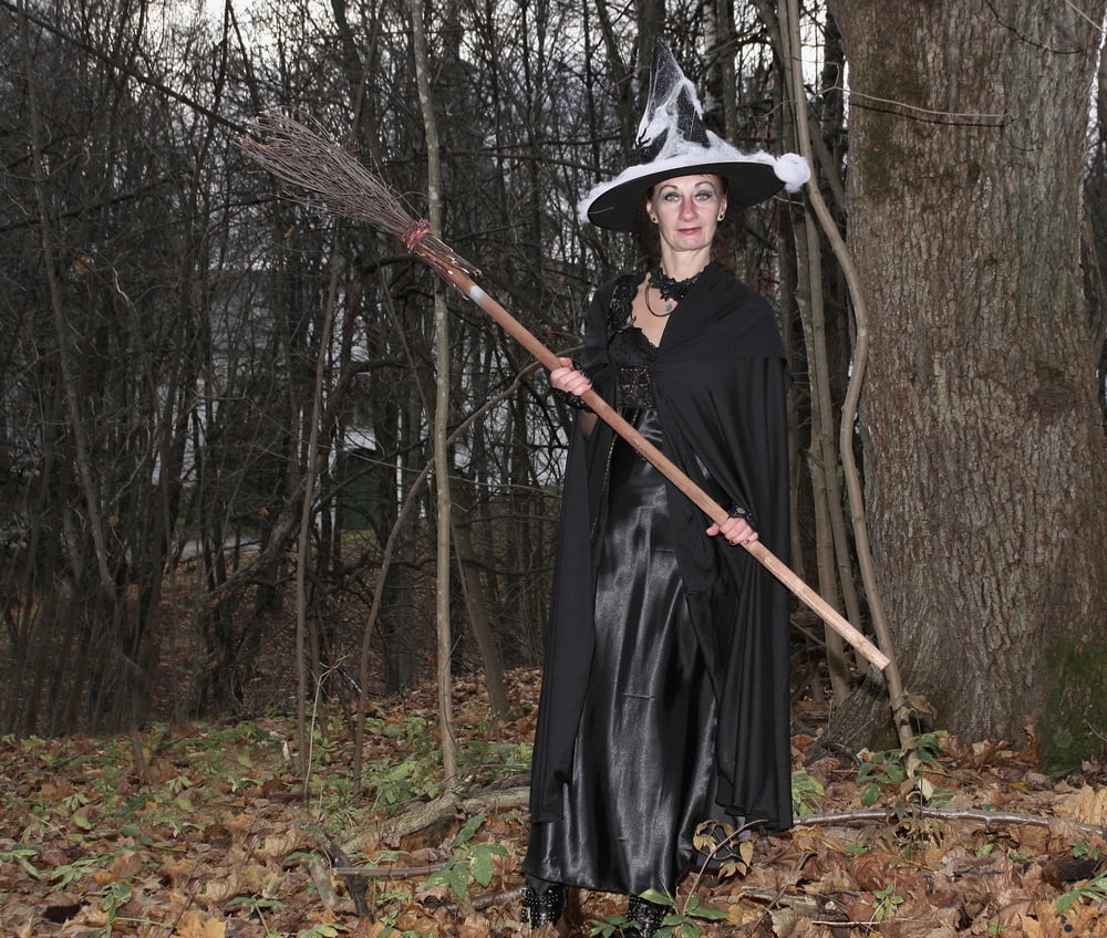 Witch- 39 Photos 