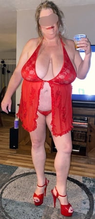 Slutty BBW wife in red lingerie - 35 Pics | xHamster
