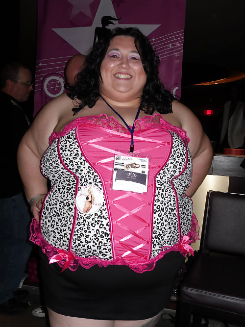 Porn image SSBBW clothed & public 4