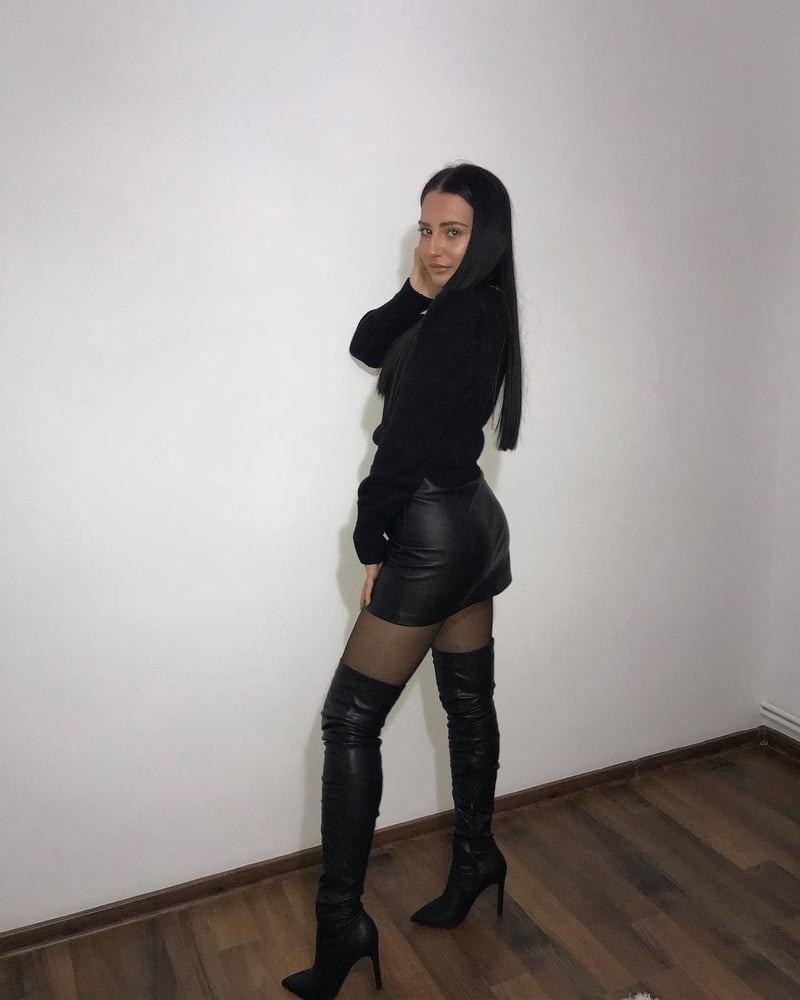 Romanian Leather Sluts 11 - 30 Photos 