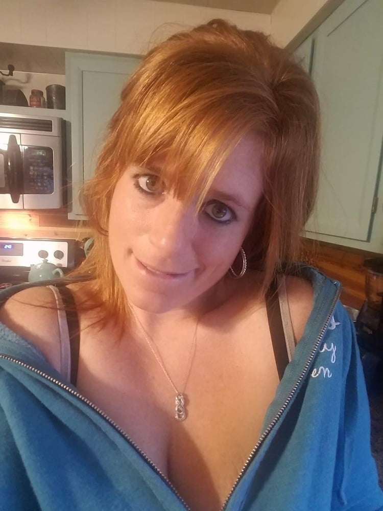 Very sexy redhead mom- 35 Photos 