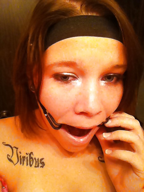 Porn image Young slut spread and gagged