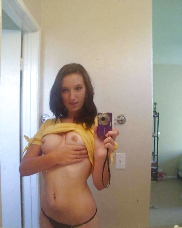 Porn image Lusty & Busty Teen Selfies 11