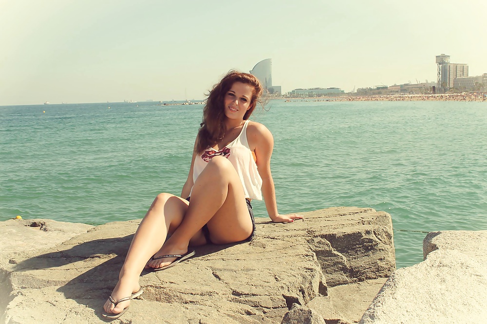 Porn image i will send them your degrading commentss .,.