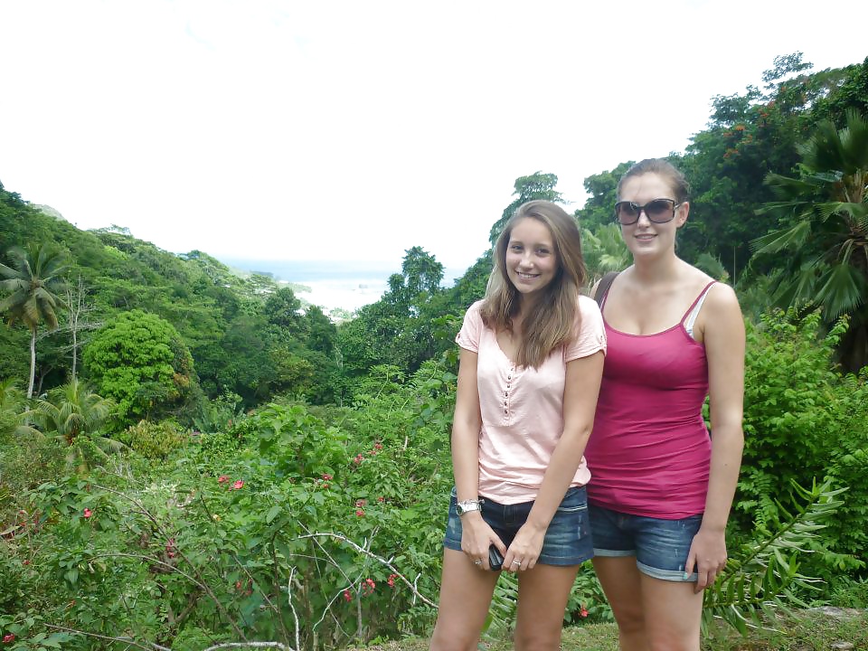 Porn image Alienor & Her Friends