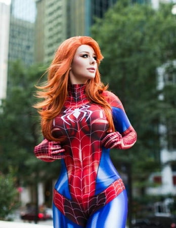 wonderfull girl redhead cosplay busty         