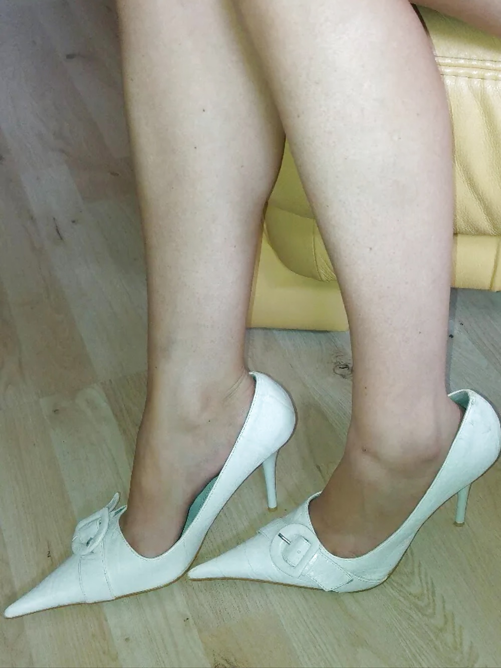 Porn image Legs & feet in sexy high heels part 2