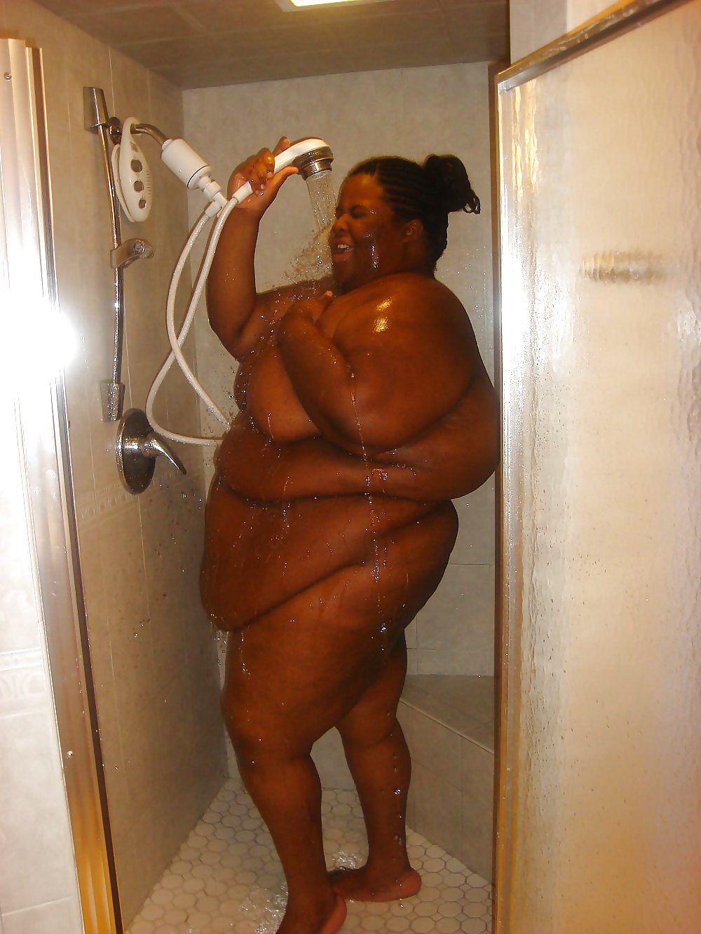 Porn image Gorgeous SSBBW shower