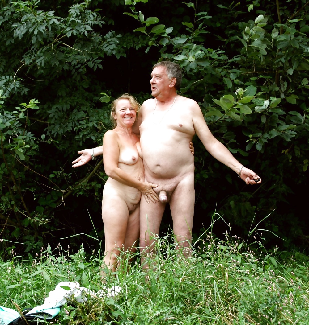 Mature Couple Outdoor 23 Pics Xhamster