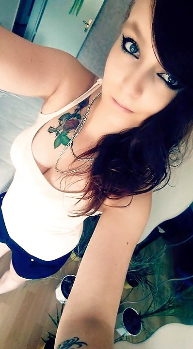 Porn image Facebook-Freundin die ich treffen und durchficken will!!